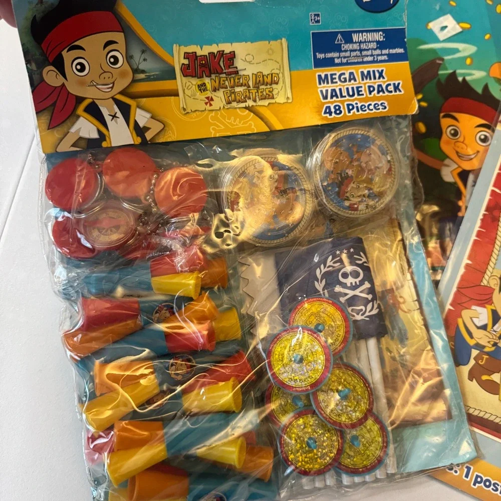 Disney Jake and the Never Land Pirates Party Supplies Favor Bags Game Set New